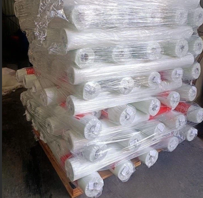 Mesh fiberglass screen for pipes